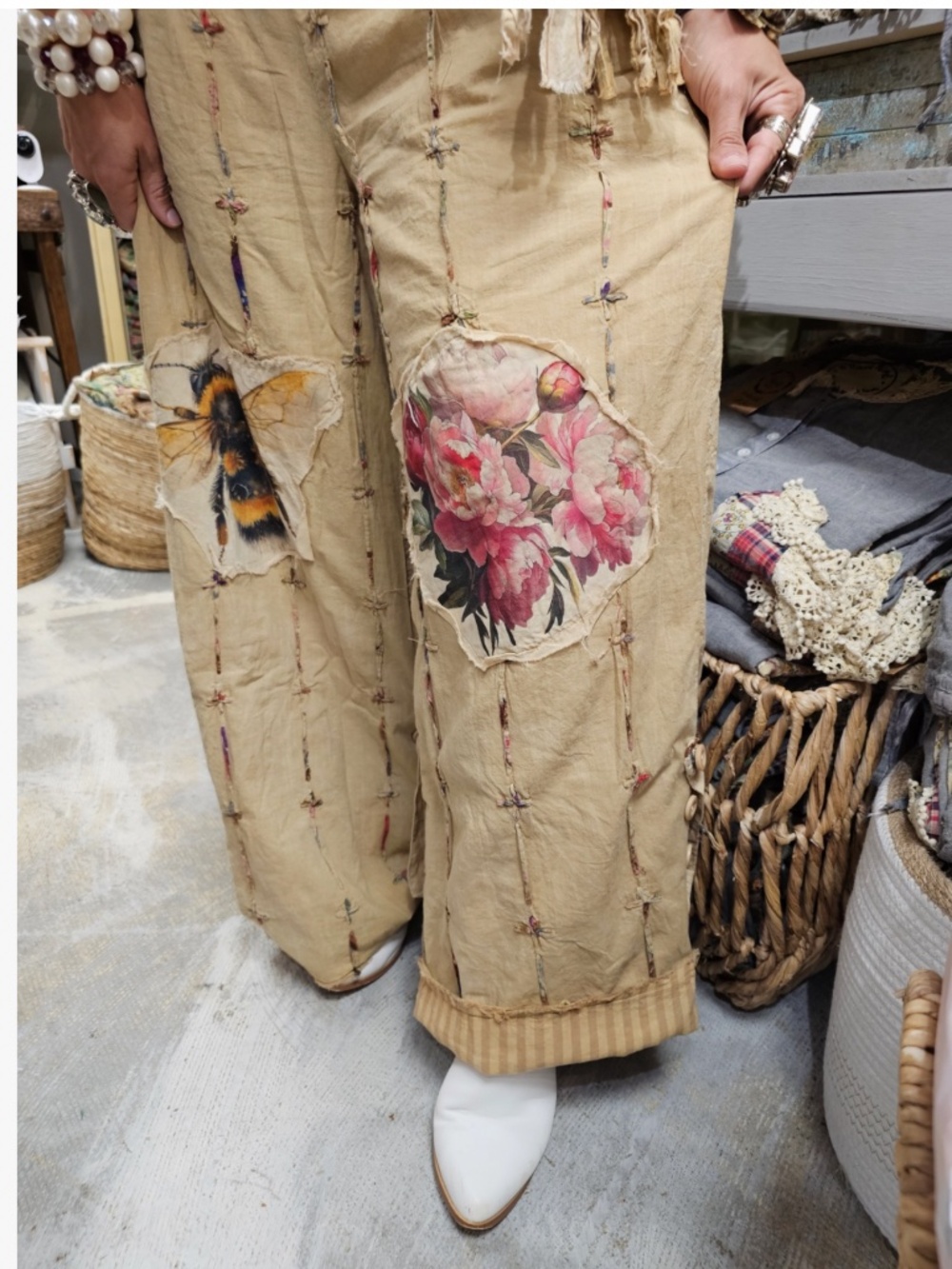 ❤️ A RARE BIRD “ BUMBLE 2 “ A RARE BIRD BUMBLE BEE REVERSIBLE ROSE PANTS 72 - Picture 5 of 8